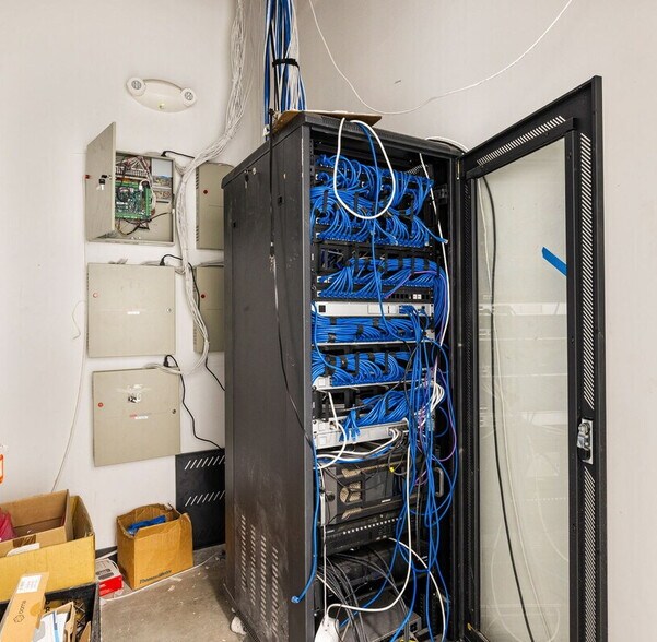 More Photos Of 18194 Blue Dream Crossing, Desert Hot Springs Manufacturing For Sale