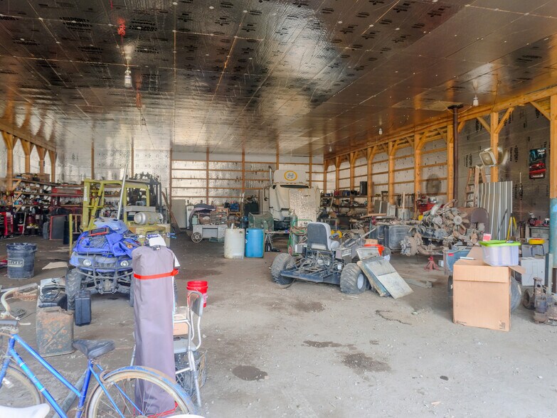 More Photos Of 110 Pennsgrove Pedricktown Rd, Pedricktown Service For Sale