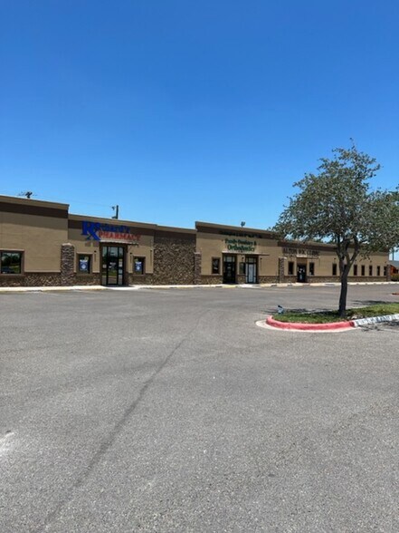 More Photos Of 3509 E Main Ave, Alton Medical For Sale