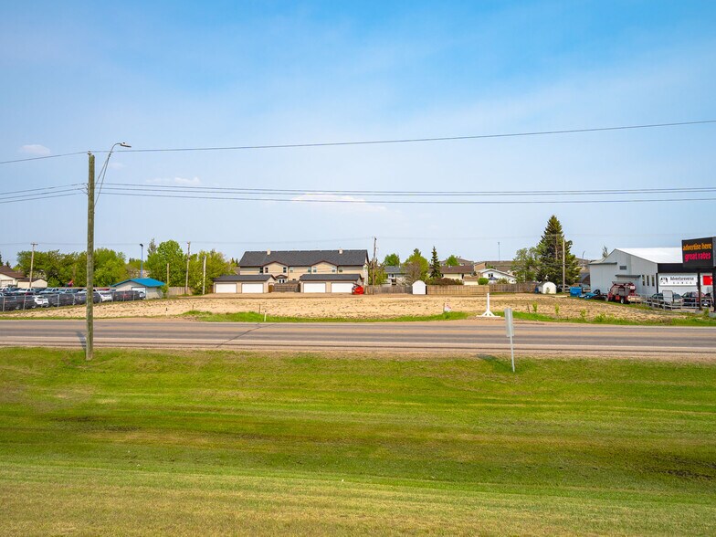 More Photos Of 1815 50 Ave, Lloydminster Land For Sale
