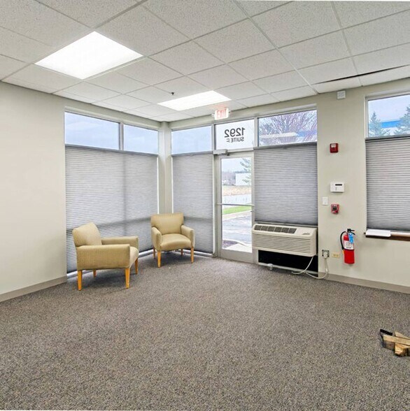 More Photos Of 1292 Humbracht Cir, Bartlett Warehouse For Lease