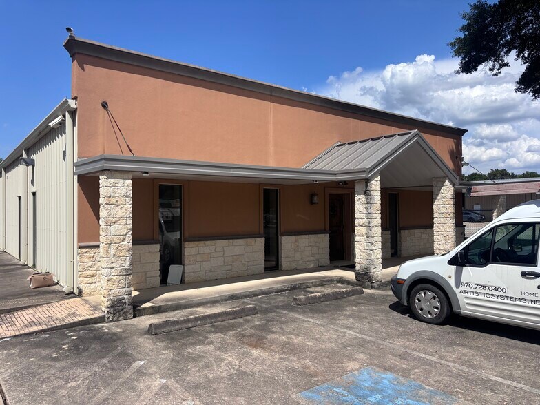 More Photos Of 10450 Cossey Rd, Houston Industrial For Sale