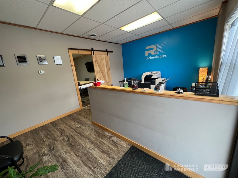 More Photos Of 7059 Avon Belden Rd, North Ridgeville General Retail For Sale