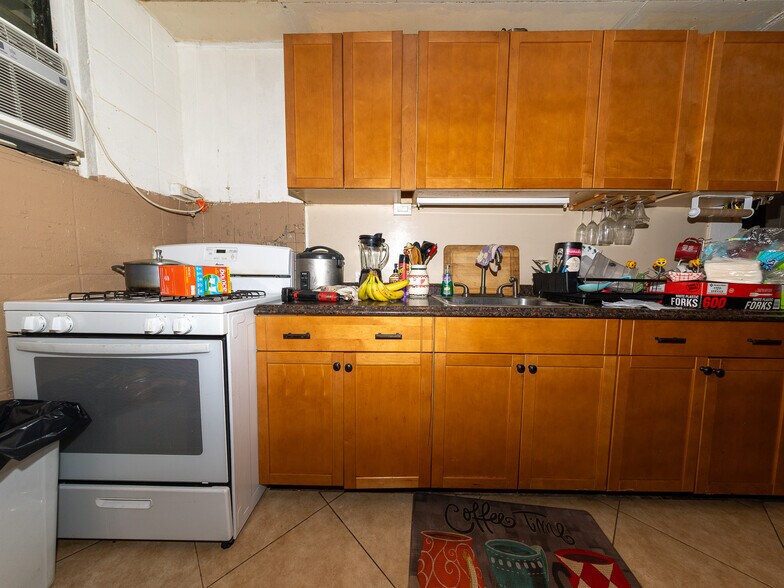 More Photos Of 2135 Bannister Pl, Honolulu Multifamily For Sale