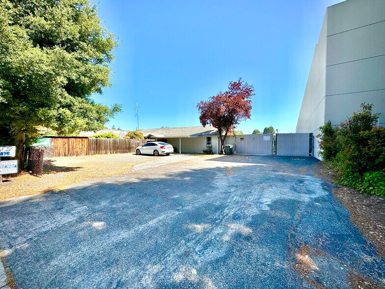 More Photos Of 2479 Leghorn St, Mountain View Warehouse For Sale