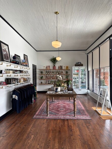 More Photos Of 235 E Main St, Dayton Hotel For Sale