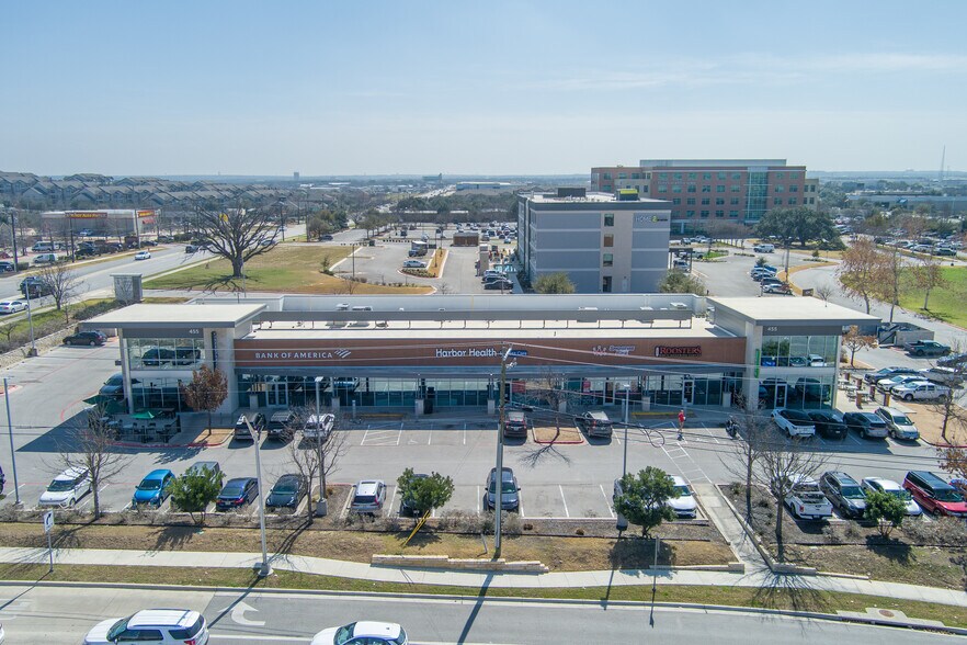 More Photos Of 455 University Blvd, Round Rock Storefront Retail Office For Sale