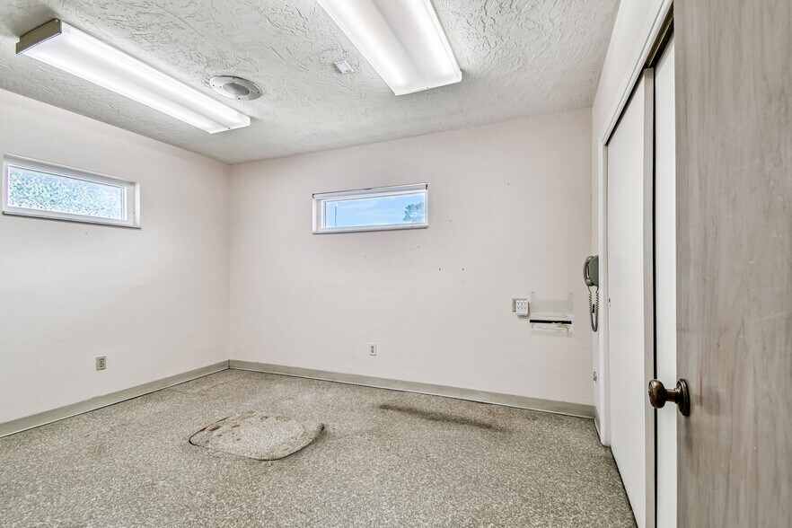 More Photos Of 321 S Lincoln Ave, Clearwater Medical For Sale