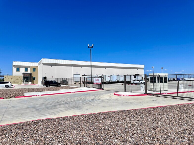 More Photos Of 127 Blue Ridge Pky, Laredo Truck Terminal For Lease
