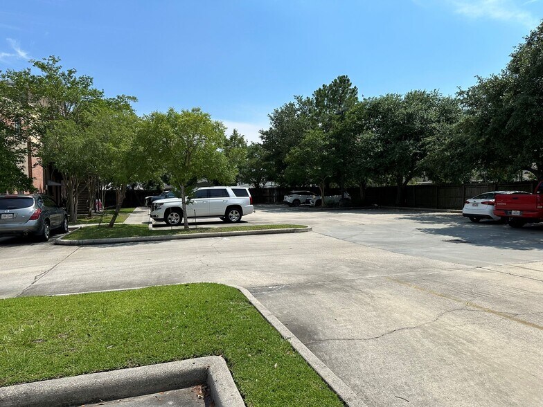 More Photos Of 2053 Gause Blvd E, Slidell Office For Lease