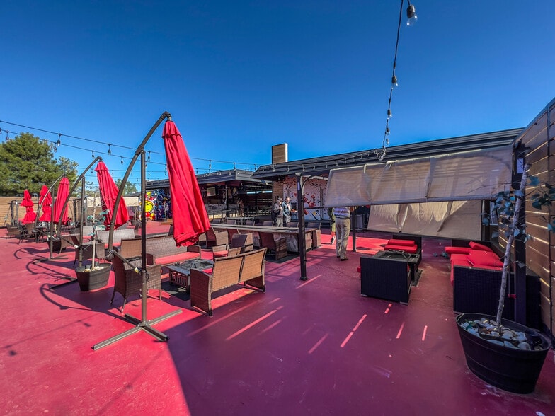 More Photos Of 5708 NW Expressway St, Oklahoma City General Retail For Sale