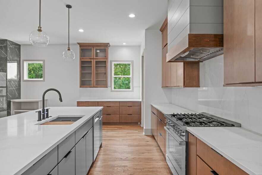 More Photos Of , Raleigh Multifamily For Sale