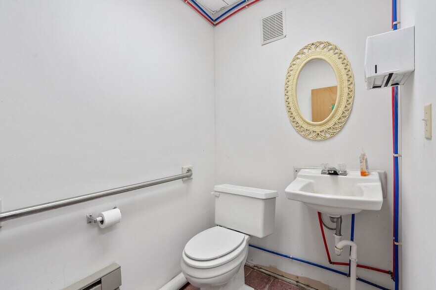 More Photos Of 596 Main St, Sterling Storefront Retail Office For Sale