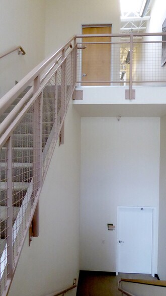 More Photos Of 532 E Main St, Ventura Storefront Retail Office For Lease