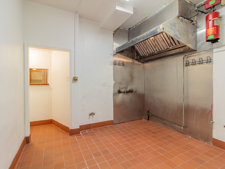 More Photos Of 6836 Gravois Ave, Saint Louis Multifamily For Lease