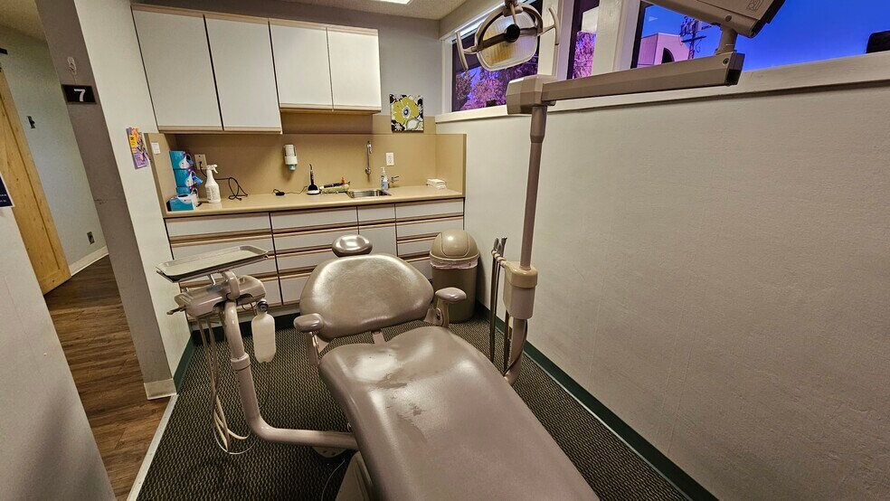 More Photos Of 1212-1214 12th St, Modesto Medical For Sale