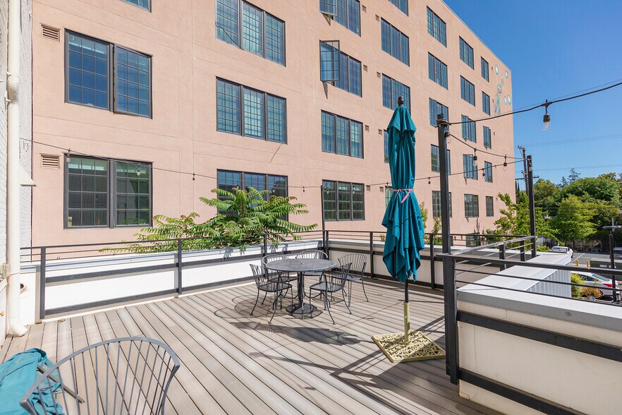 More Photos Of 1100 R St, Sacramento Loft Creative Space For Sale