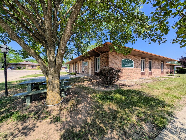 More Photos Of 1134 S Linden Rd, Flint Medical For Sale