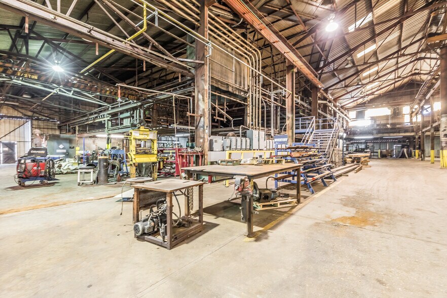 More Photos Of 700 E Texas Ave, Rayne Warehouse For Sale