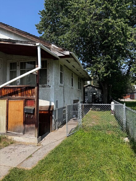 More Photos Of 432 14 NW ave, Calgary Land For Sale