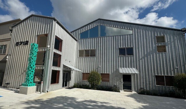 Primary Photo Of 5712 Val Verde St, Houston Loft Creative Space For Lease