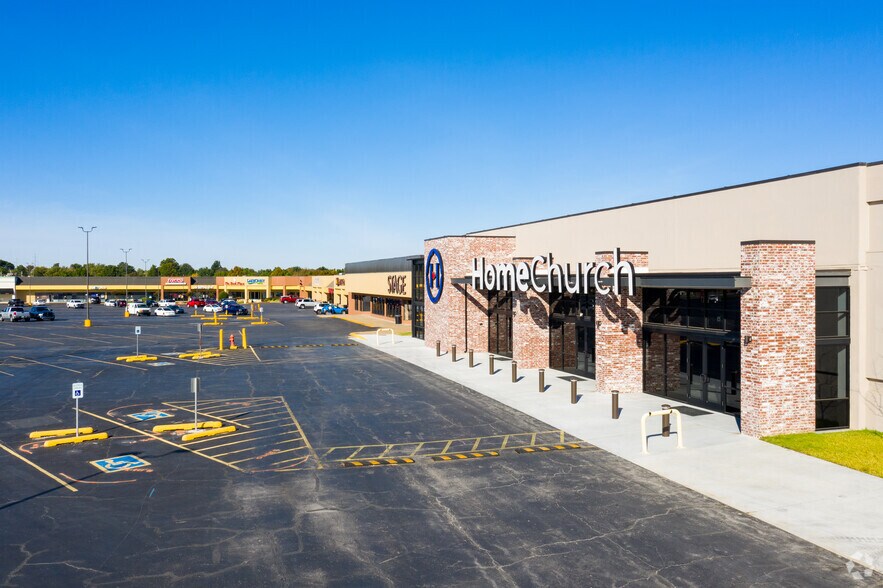 Primary Photo Of 720 W New Orleans Ave S, Broken Arrow Freestanding For Sale