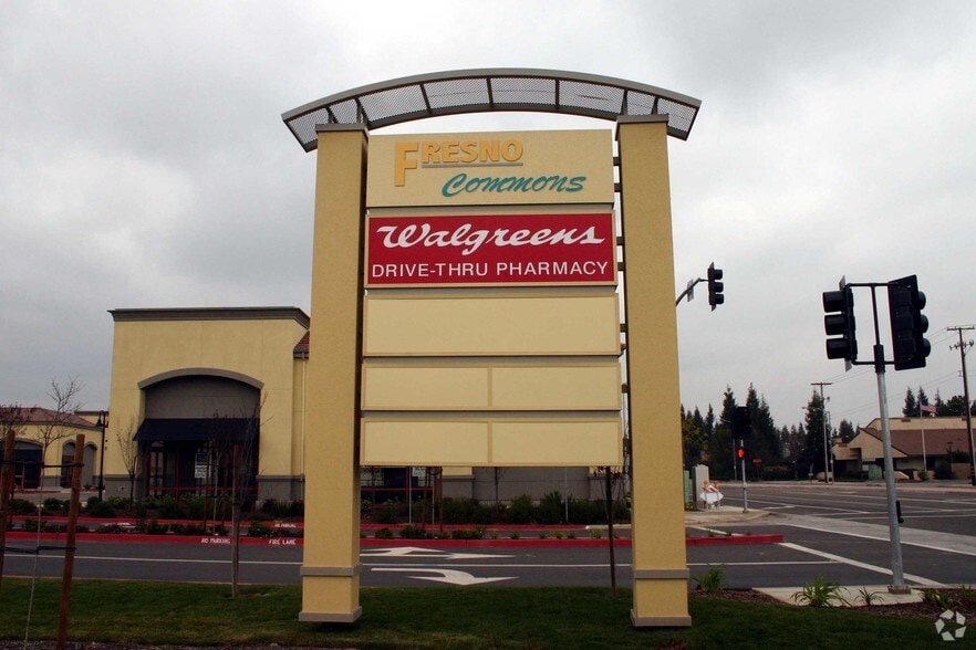 More Photos Of 7075 N West Ave, Fresno Unknown For Lease