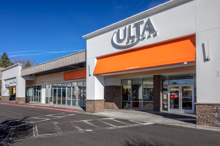 More Photos Of 10100-10124 SW Washington Square Rd, Tigard General Retail For Lease