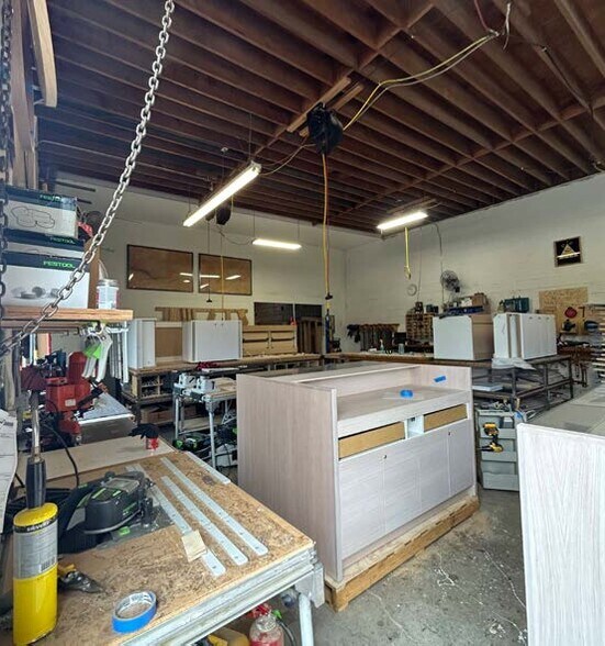 More Photos Of 3358 F St, San Diego Warehouse For Lease