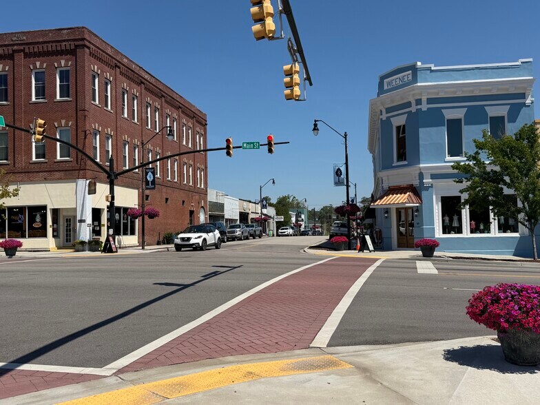 More Photos Of 110 E Main St, Kingstree Loft Creative Space For Sale