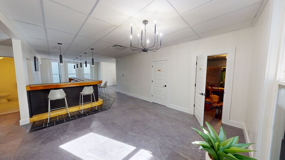 More Photos Of 312 Sycamore St, Greenville Storefront Retail Office For Sale