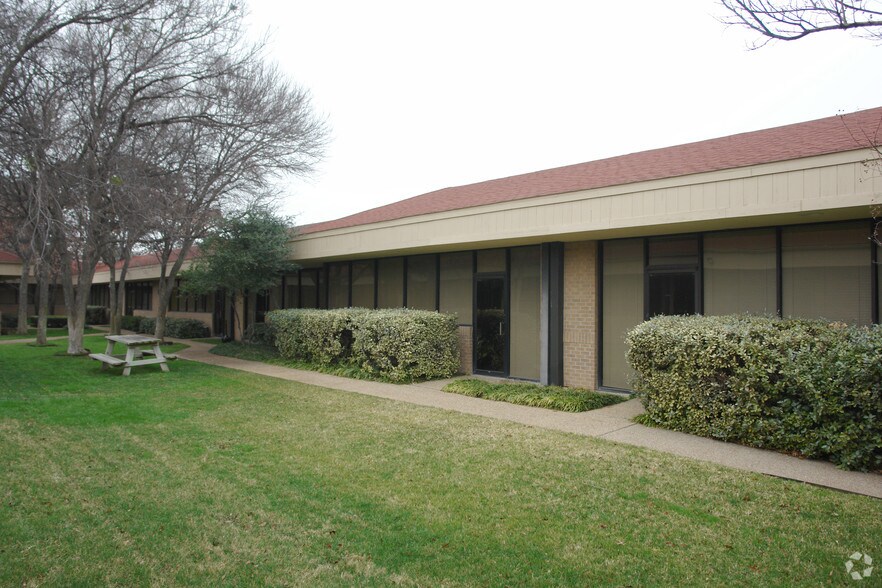 More Photos Of 17000 Preston Rd, Dallas Office For Sale