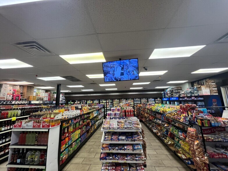 More Photos Of , Saint Louis General Retail For Sale