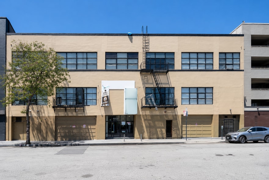 Primary Photo Of 154-170 Capp St, San Francisco Flex For Sale