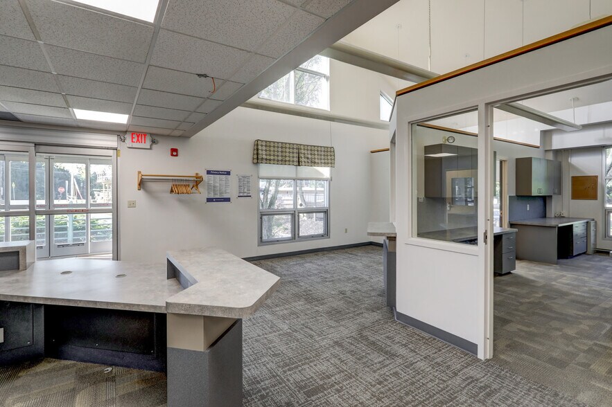 More Photos Of 2301 Columbia Ave, Lancaster Medical For Sale