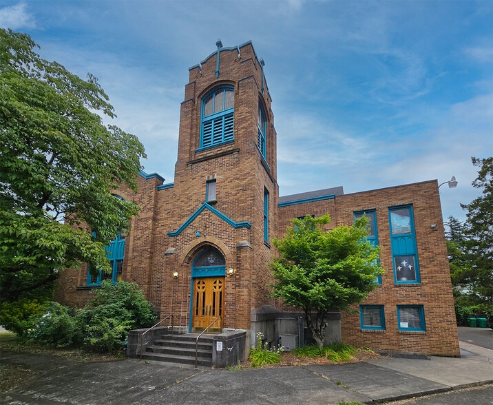 Primary Photo Of 5512 SE 73rd Ave, Portland Religious Facility For Sale