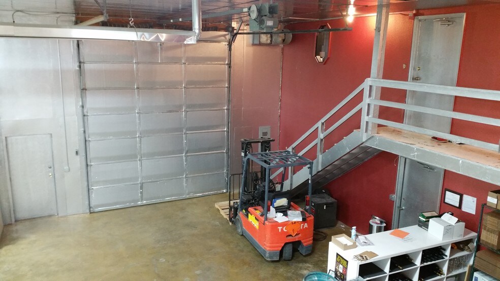 More Photos Of 1 Stevenson Rd, Laramie Specialty For Lease