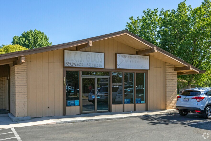 More Photos Of 5030-5048 N Maroa Ave, Fresno Unknown For Lease