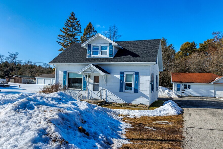 More Photos Of 6269 Wi-57, Sturgeon Bay Hotel For Sale