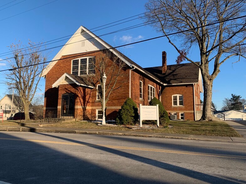 More Photos Of 120 Lake Ave NE, Hartville Religious Facility For Sale
