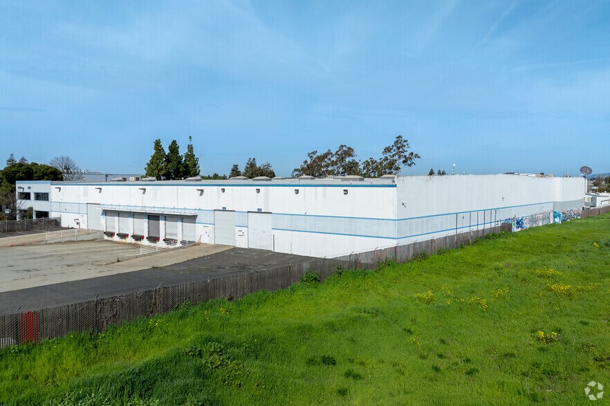 More Photos Of 30580 San Antonio St, Hayward Manufacturing For Lease