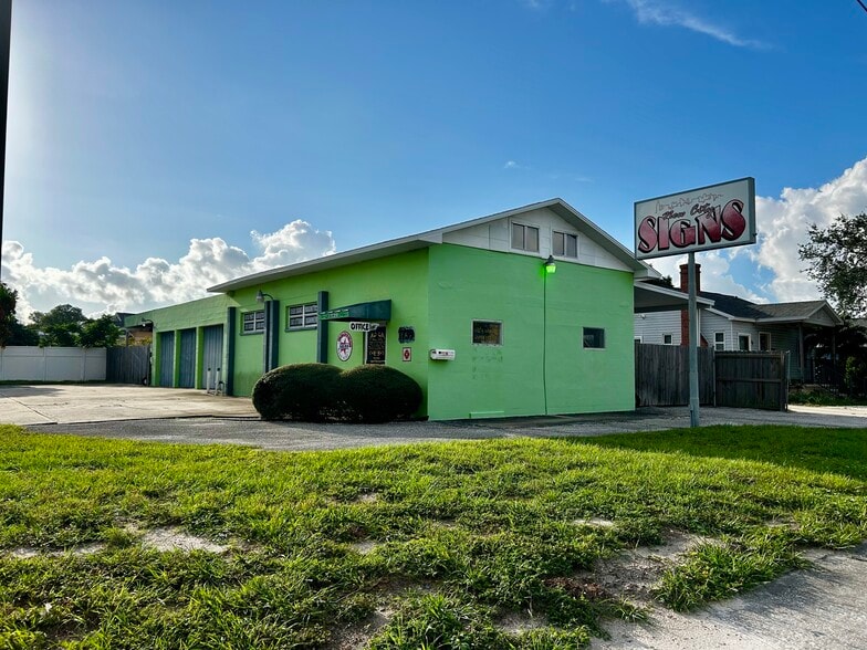 More Photos Of 1739 28th St N, Saint Petersburg Light Manufacturing For Sale