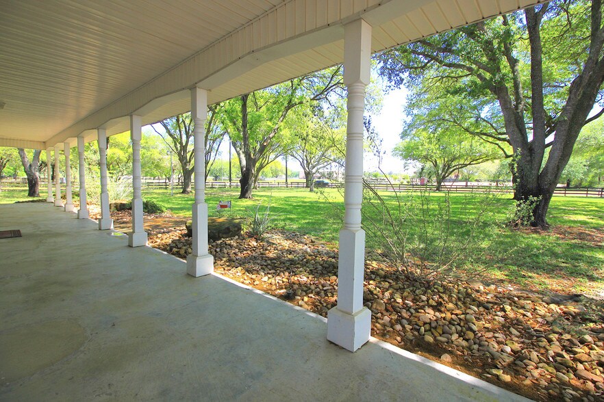 More Photos Of 16607 Mueschke Rd, Cypress Office Residential For Sale