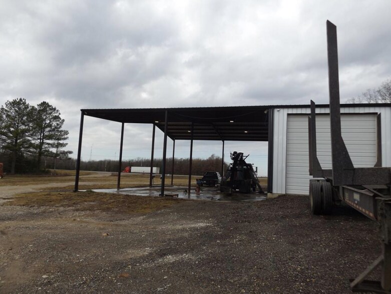 More Photos Of 4400 NE Lincoln Rd, Idabel Industrial For Sale