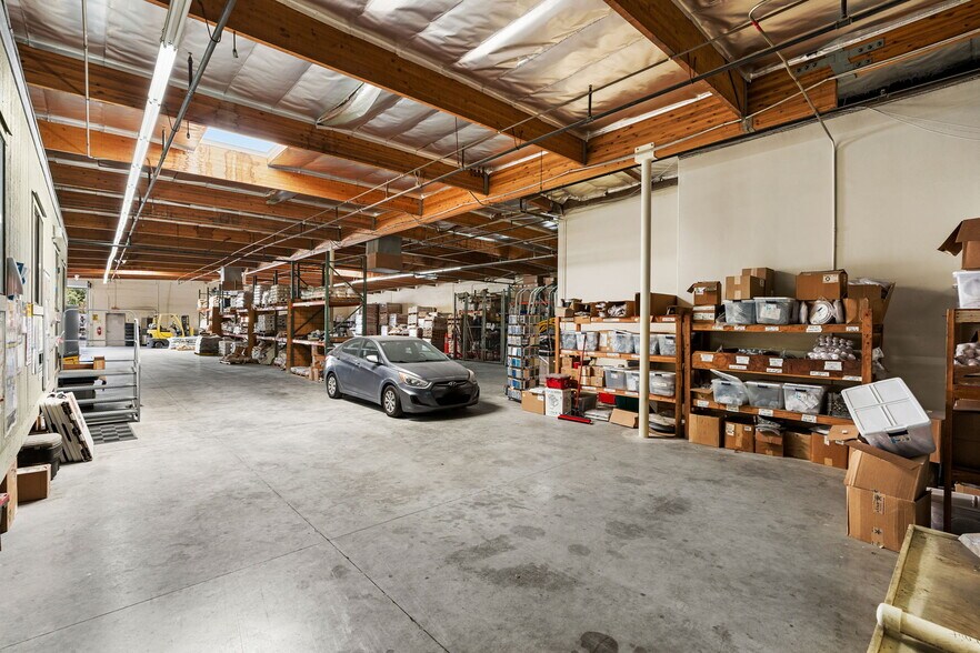 More Photos Of 77570 Enfield Ln, Palm Desert Warehouse For Sale