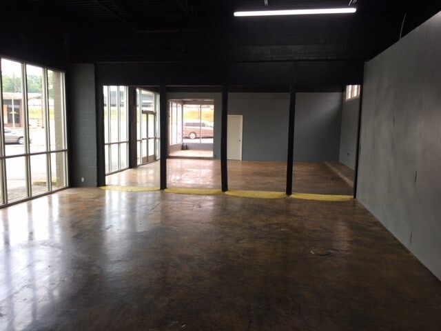 More Photos Of 116 W Bankhead Hwy, Villa Rica Storefront Retail Office For Sale