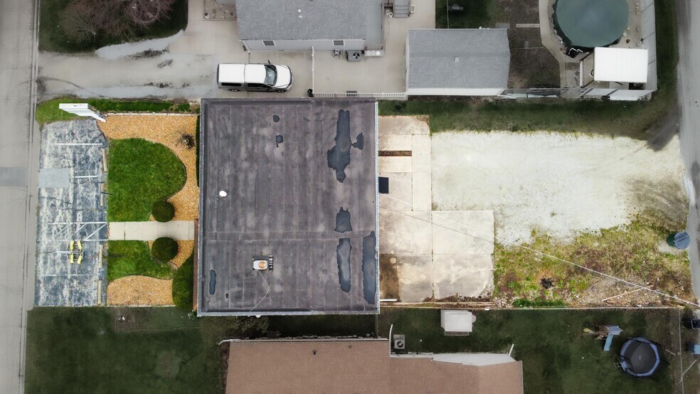 More Photos Of 516 E Broadway St, Bradley Office For Sale