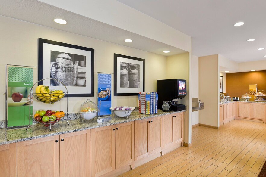 More Photos Of 4003 S Loop 289, Lubbock Hotel For Sale