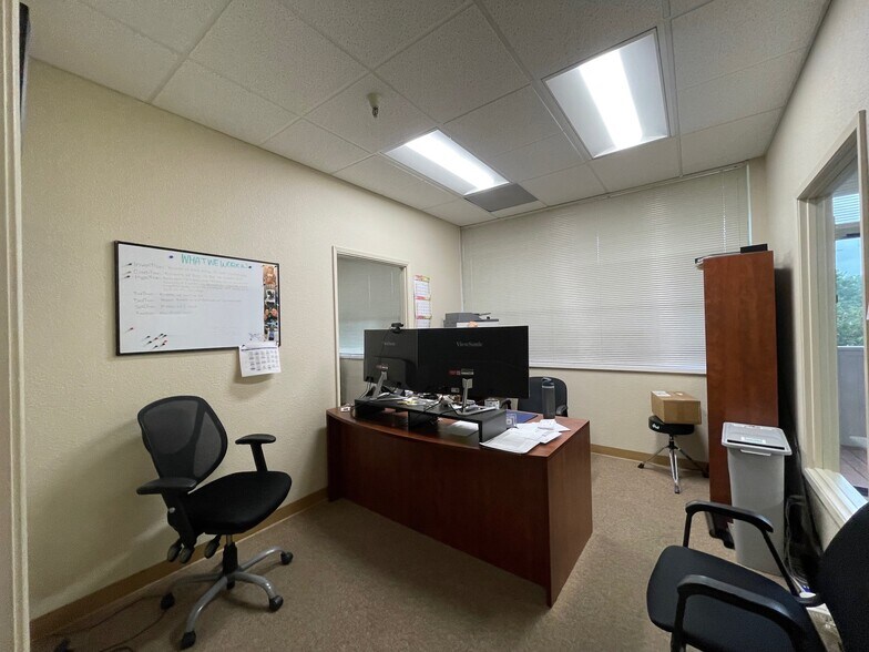 More Photos Of 190 S Orchard Ave, Vacaville Office For Lease