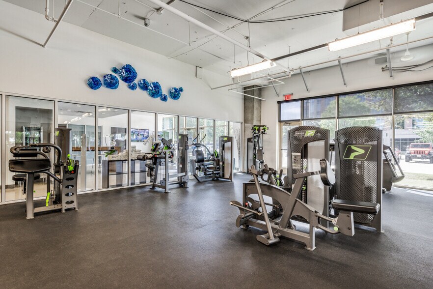 More Photos Of 2500 N Dallas Pky, Plano Office For Lease